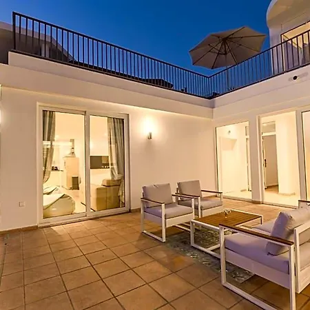 Boutique Tenerife 아데제
