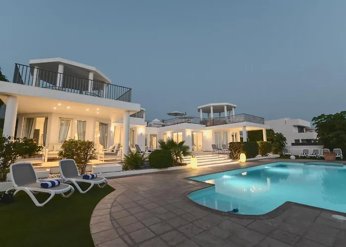 Boutique Tenerife * 아데제